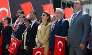 niluferde-19-mayis-kutlamalari-celenk-toreniyle-basladi-fEMLLLRx.jpg