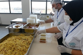 niluferde-ihtiyac-sahiplerine-sicak-yemek-destegi.jpg