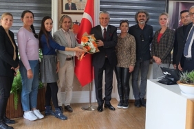 okul-aile-birliginden-baskan-topalogluna-ziyaret.jpg