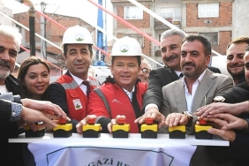 osmangazi-belediyesi-ilceyi-kreslerle-donatiyor.jpg