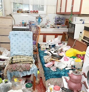 Osmangazi’de Kötü Koku Yayan Çöp Ev Temizlendi