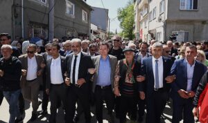 osmangazide-koy-dugunu-gelenegi-yasatildi-RlWi78HK.jpg