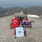 osmangazili-dagcilar-19-mayisi-uludag-zirvede-kutladi-8A8BiEq4.jpg