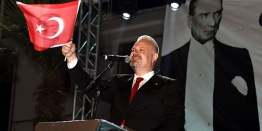 pehlivandan-cumhuriyet-bayrami-mesaji-cumhuriyet-bagimsizlik-askinin-bir-semboludur.jpg