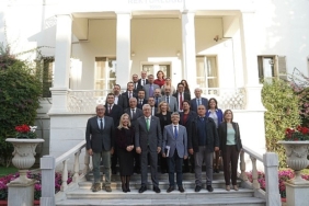 rektor-budak-ege-universitesi-olarak-meslek-yuksekokullarimizi-organize-sanayi-bolgelerine-tasimak-istiyoruz.jpg