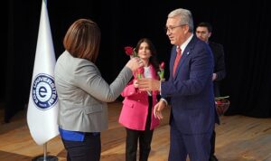 rektor-budak-turkiye-yuzyili-idealini-gercege-donusturmek-icin-bilim-uretmeyi-surdurecegiz-NM2MrMMT.jpg