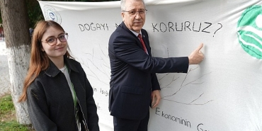 rektor-prof-dr-budak-turkiye-bitki-gen-kaynaklari-bakimindan-dunya-icin-buyuk-oneme-sahip.jpg