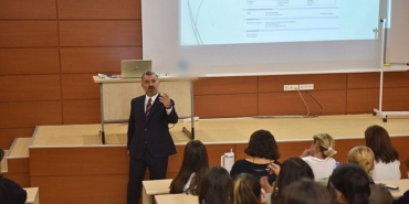rtuk-baskani-ebubekir-sahin-egeli-iletisimcilerle-bir-araya-geldi.jpg