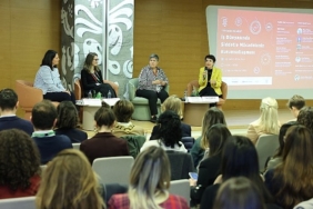 sabanci-universitesi-onculugunde-kadina-yonelik-siddete-karsi-uluslararasi-mucadele-gunune-ozel-panel.jpg