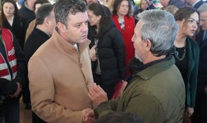 sarikurt-ve-yuceer-esnafi-ziyaret-etti-TJjtt5BS.jpg