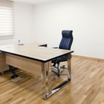 schreibtisch aus massivholz