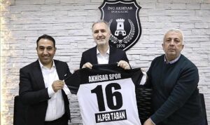 secimi-kazanmak-icin-degil-yarinlari-insa-etmek-icin-calisiyoruz-lS323iJE.jpg