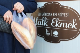seferihisar-belediyesi-vatandasinin-yaninda-ekmek-7-tlden-satista.jpg