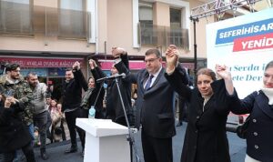 seferihisarlilar-goca-baskani-coskuyla-karsiladi-3PUbjSDl.jpg