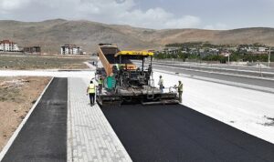 selcuklu-belediyesi-2024-yili-asfalt-ve-altyapi-sezonunu-sicak-asfalt-calismalariyla-acti-yyLSyQ8E.jpg