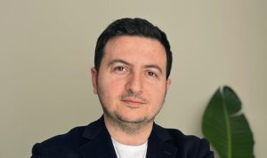 seturun-pazarlama-ve-kurumsal-iletisim-direktorlugune-omer-ozkan-sakar-atandi-Z5Uys9tu.jpg