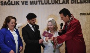 sevgililer-gununde-baskan-dundar-nikah-kiydi-cVBkDwNA.jpg