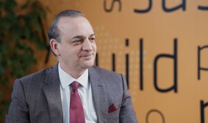 sika-turkiye-genel-muduru-turgay-ozkun-guclendirme-uzmanlik-gerektirir-ASnCWgmS.jpg