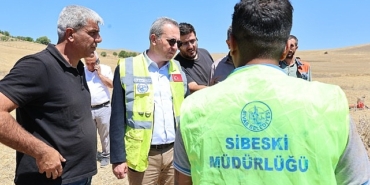 sivas-danisment-gazi-mahallesinde-yapilmasi-planlan-terfi-istasyonundaki-sebeke-hattina-kimligi-belirsiz-kisi-veya-kisiler-tarafindan-zarar-verildi.jpg