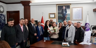 sivaslilar-kultur-ve-dayanisma-dernegi-ege-bolgesi-ilce-federasyon-baskanlari-ve-uyeleri-didim-belediye-baskani-hatice-gencayi-ziyaret-etti.jpg