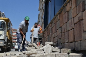 sokak-ve-caddelerde-bakim-onarim-calismalari-suruyor.jpg