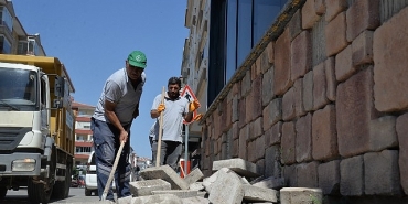 sokak-ve-caddelerde-bakim-onarim-calismalari-suruyor.jpg