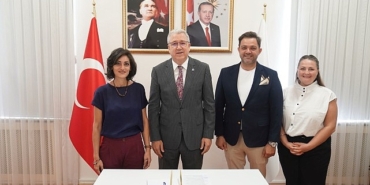 sosyal-aglarin-lider-savunuculari-analiz-edilecek.jpg