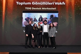 toplum-gonulluleri-vakfina-felis-odulu.jpg