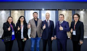 turk-dogal-tas-ihracatcilari-cinden-basariyla-dondu-Azzjm7Pr.jpg