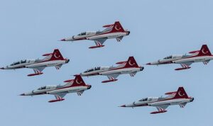 turk-yildizlari-23-nisanda-antalyada-9pOdlluq.jpg