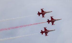 turk-yildizlari-buyuledi-MvU52SAM.jpg