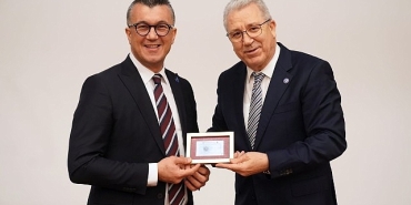 tuseb-baskani-prof-dr-umit-kervan-ege-universitesine-konuk-oldu.jpg
