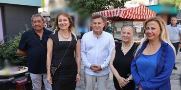 usta-gazeteci-ismail-sivri-alsancaktaki-heykeli-onunde-anildi.jpg
