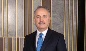 vakifbank-2023-yilinda-63-milyar-dolar-ile-yurtdisindan-en-cok-kaynak-saglayan-banka-oldu-EccrtRhx.jpg