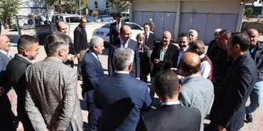 vali-akin-ve-baskan-altay-marsan-sanayiide-vatandaslarla-bulustu.jpg