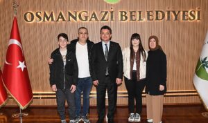 vatandaslardan-baskan-aydina-buyuk-ilgi-DgT3TZn6.jpg