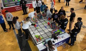 vex-robotics-antalya-turnuvasi-duzenlendi-Il5y7QSv.jpg