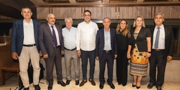 yigitten-muhtarlara-kutlama.jpg