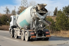 yola-beton-doken-beton-mikserine-106-bin-tl-ceza.jpg