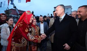 yorukler-derincedeki-iftarda-bulustu-E8wYtOZK.jpg