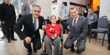 zeytinburnu-belediyesi-akdem-ve-biruni-universitesinden-engelleri-kaldirmak-icin-is-birligi.jpg