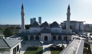 zeytinburnu-yeni-eserler-kazanmaya-devam-ediyor-mmUWbGXF.jpg