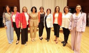 zmirin-8-kadin-belediye-baskani-medyascope-haber-muduru-goksel-goksunun-sorularini-yanitladi-9Q7vmDGO.jpg